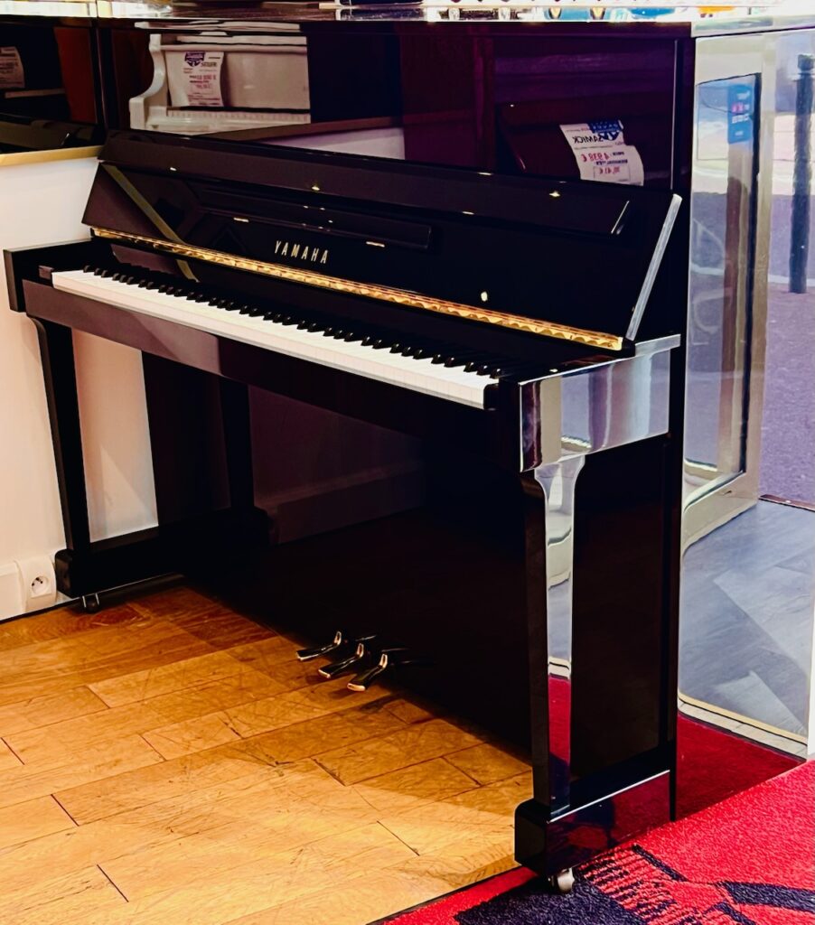 Yamaha - E116 T