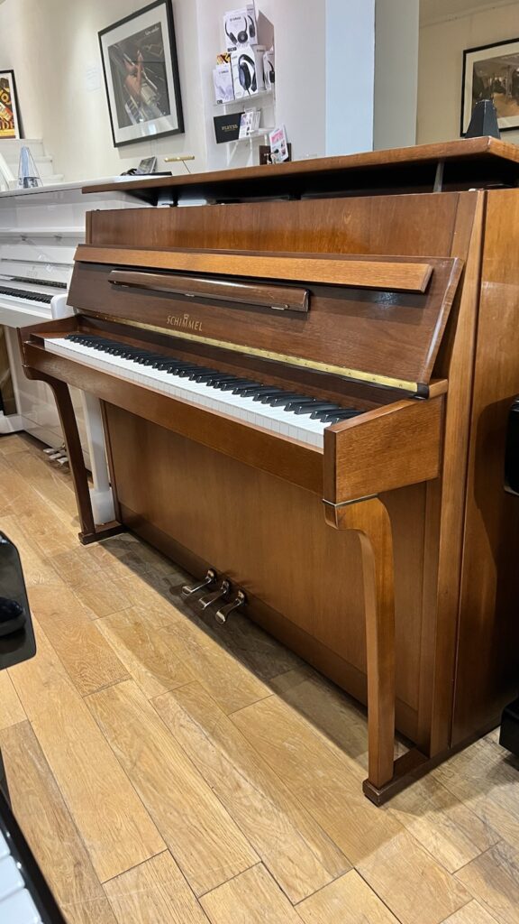 Schimmel - Mezzo