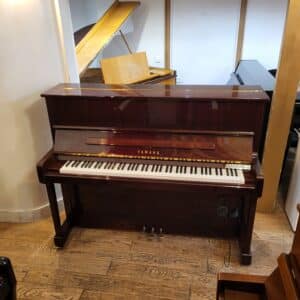 Yamaha P121 Silent